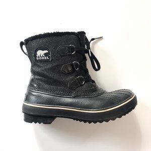 •new listing• Sorel black glitter snow boots